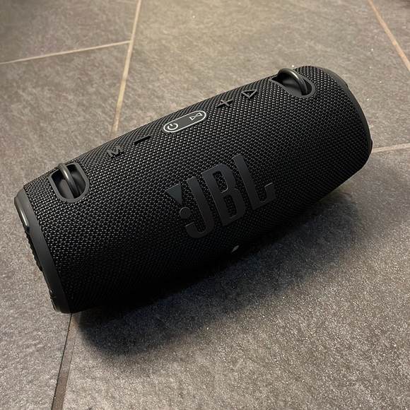 JBL XTREME 3 waterproof portable speaker - Picture 2 of 7